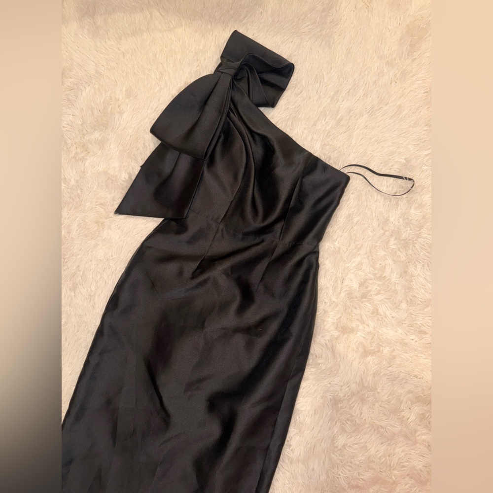 NEW Alfred Sung Bow Detail One-Shoulder Satin Twill Column Black Gown Sz 4 - Picture 4 of 7